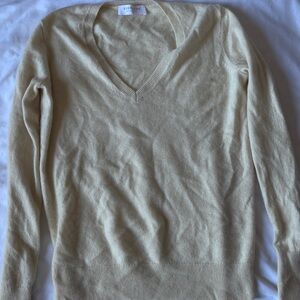 Everlane Women's Cream V-Neck Cashmere Sweater